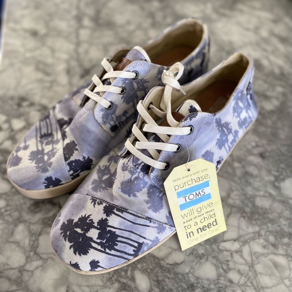 Mens toms size 14 lace up shoes